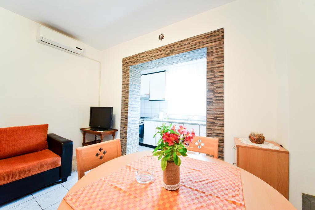Apartments Valentina Petrčane Exterior foto